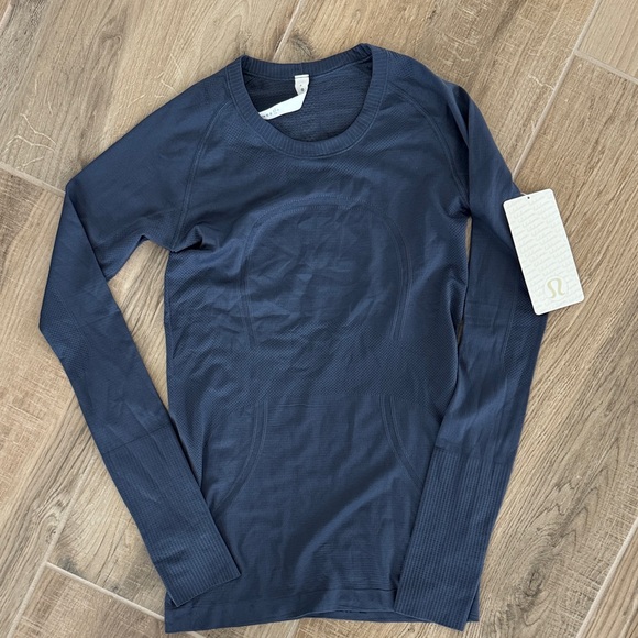 lululemon athletica Tops - lululemon athletica Men's Deep Blue Crewneck Sweater
